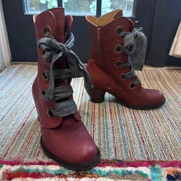 Fluevog NEARLY NEW East End Gladstone reddish brown lace-up boot- 9.5 (fits 10) - Picture 3 of 16